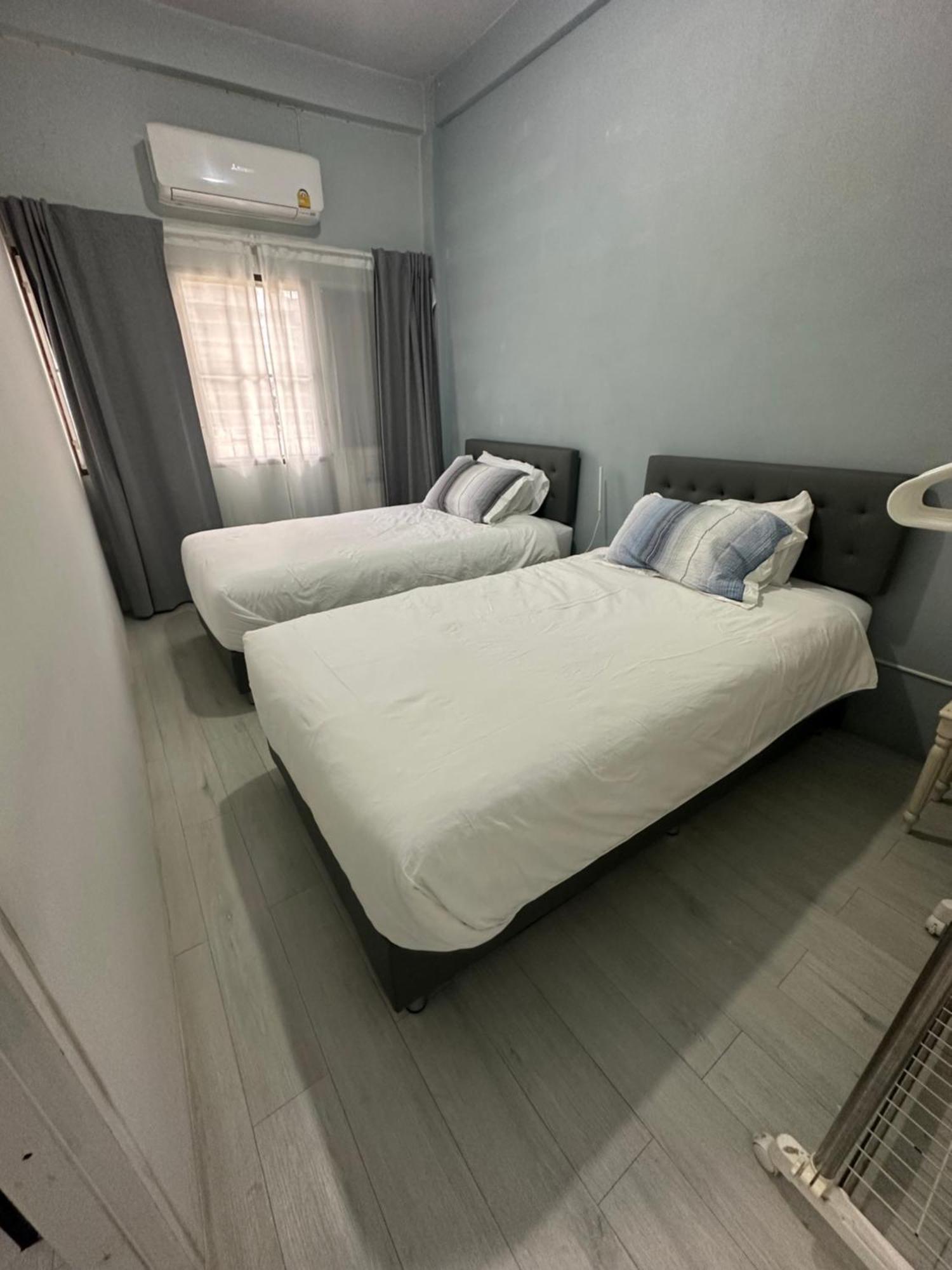 Bee House 172 Only 300m To Bts Talat Phlu Apartment